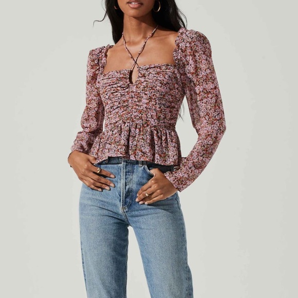 NWT! ASTR the Label Toni Tie Neck Peplum Top - Picture 2 of 12